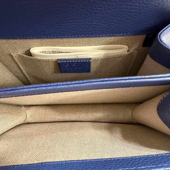 Brand New Gucci Interlocking G Pebbled Leather Shoulder/Crossbody Bag - Picture 5 of 12